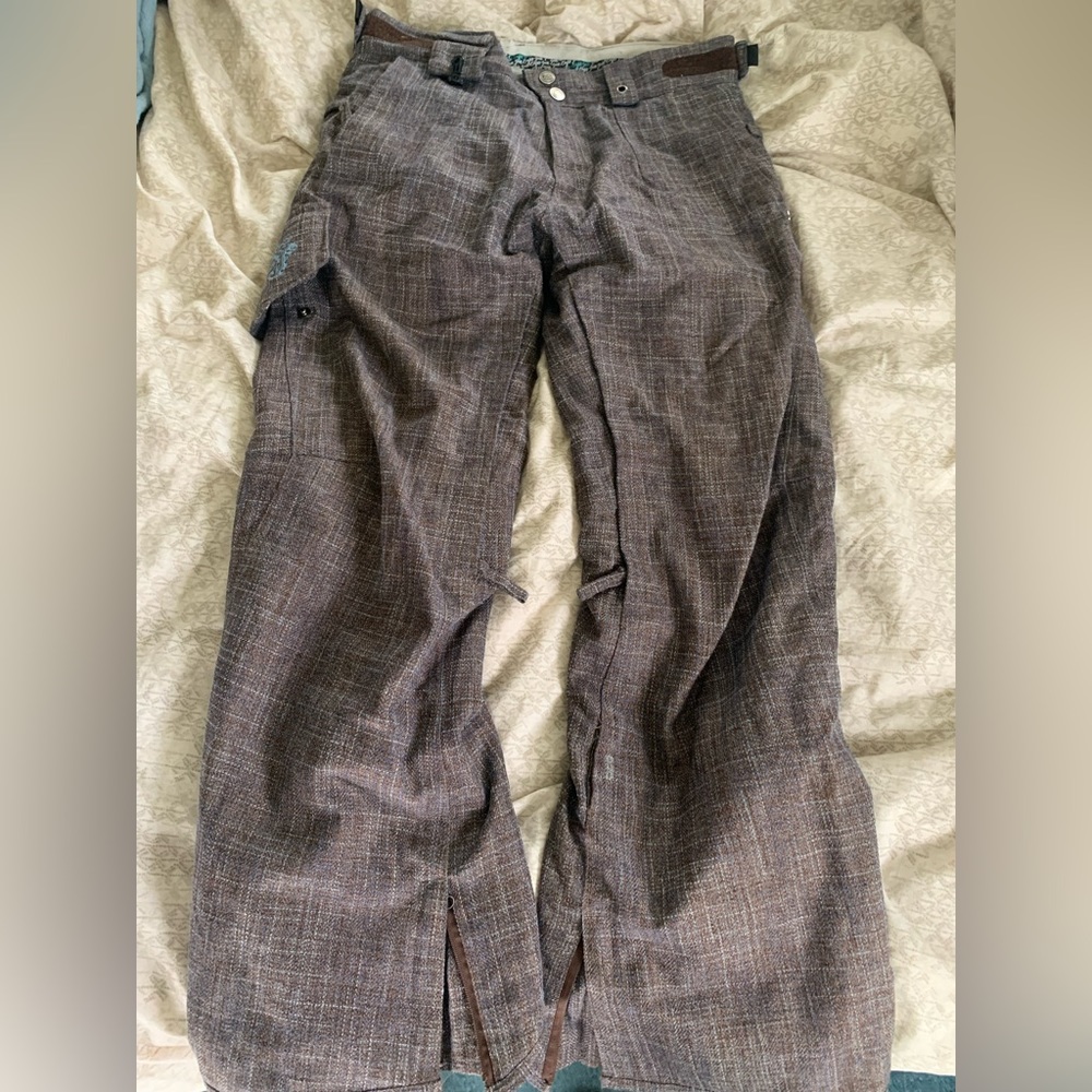 686 Women’s snowboard/ski pants